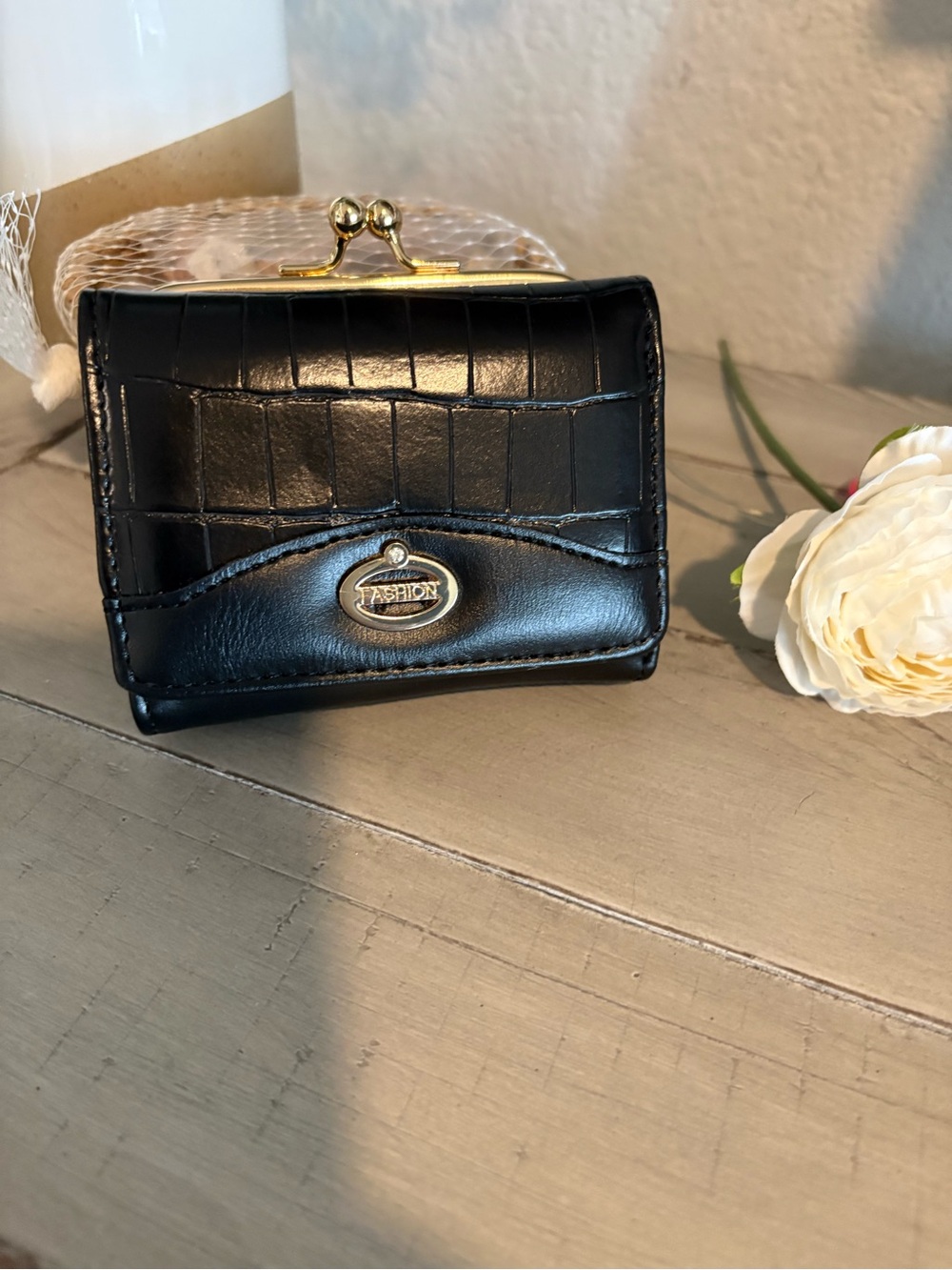 Fashion Brand Boutique Black Croc-Embossed Compact Wallet New